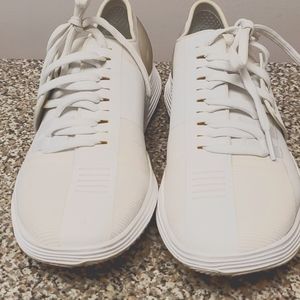 Under Armour Sneakers